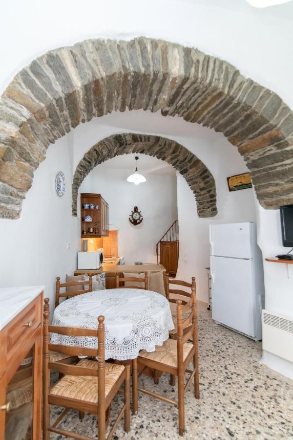 Villa Myroviglia Ysternia Istérnia Exterior foto